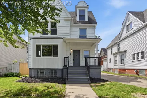 255 Poplar St, Wyandotte, MI 48192