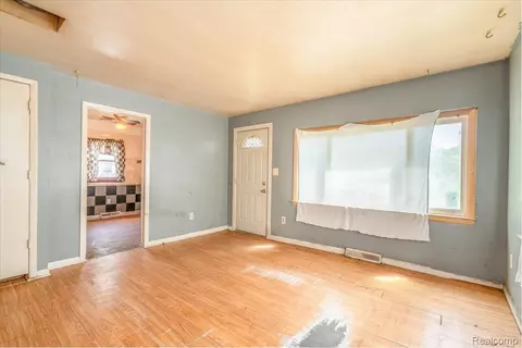 Living - 10090 Sterling St, Romulus, MI 48174 photo 2 of 2