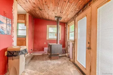 Entry Way - 10090 Sterling St, Romulus, MI 48174 photo 2 of 2