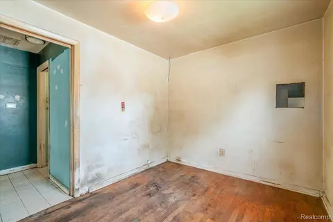 Bedroom - 10090 Sterling St, Romulus, MI 48174 photo 3 of 6