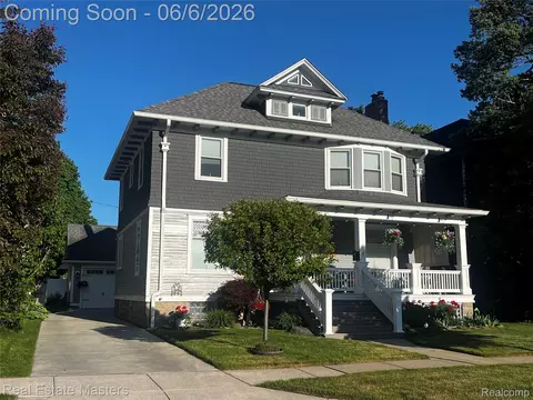 1023 Ontario St, Port Huron, MI 48060