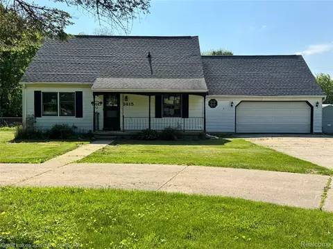 1615 Indian Rd, Oregon, MI 48446
