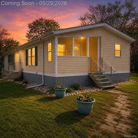 1756 Skyview Dr, Genoa, MI 48114