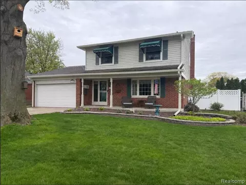 33453 Groth Dr, Sterling Heights, MI 48312