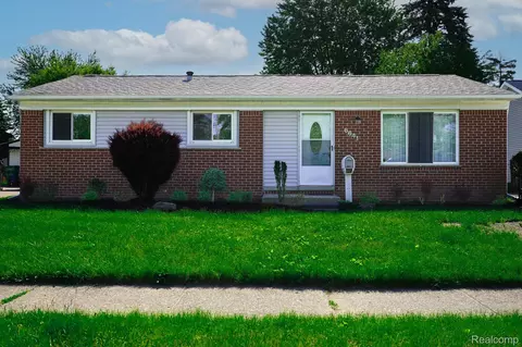 6641 Niagara St, Romulus, MI 48174