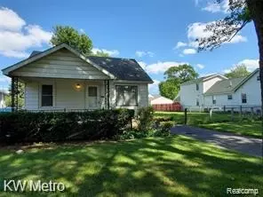 27096 Hampden St, Madison Heights, MI 48071