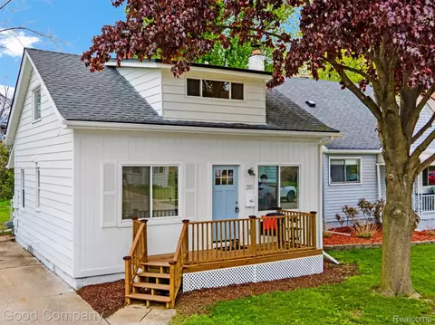 310 Massoit St, Clawson, MI 48017