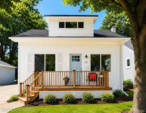 310 Massoit St, Clawson, MI 48017