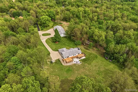 13158 Wood Rd, Dewitt, MI 48808