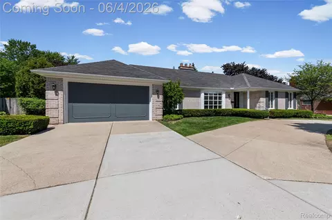 739 Ballantyne Rd, Village Of Grosse Pointe Shores, MI 48236