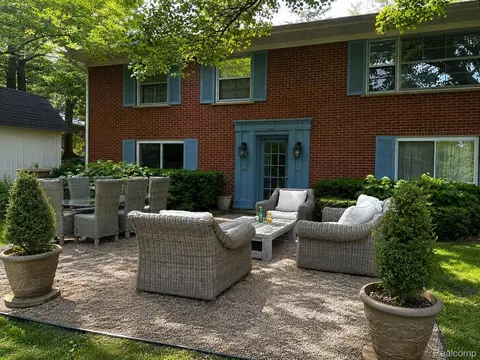 19510 Clement Rd, Northville, MI 48167
