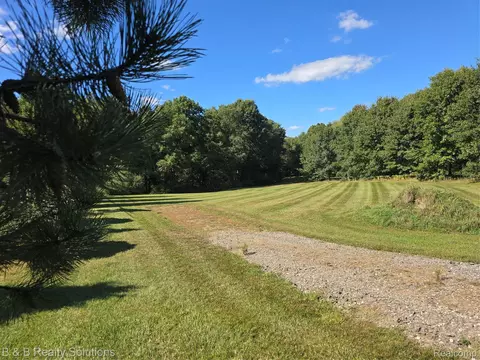 Unit 12 Sheryl Court, Mayfield, MI 48446