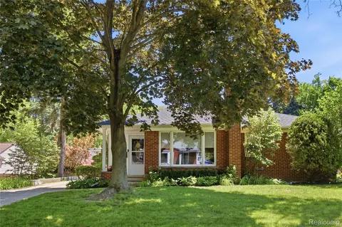 3029 Guilford Dr, Royal Oak, MI 48073
