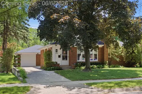 3029 Guilford Dr, Royal Oak, MI 48073