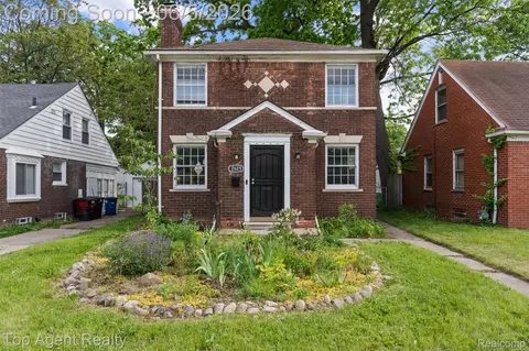 2625 W 8 Mile Rd, Detroit, MI 48221