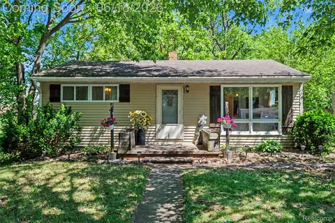 204 W Monroe St, Durand, MI 48429