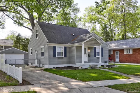 1218 Hoffman Ave, Royal Oak, MI 48067
