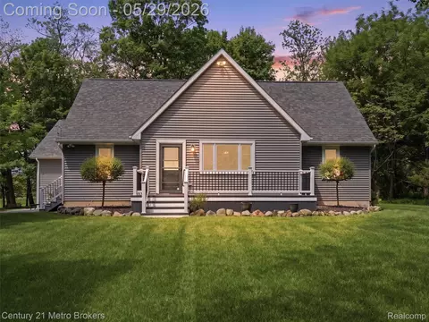 11447 N Latson Rd, Deerfield, MI 48451