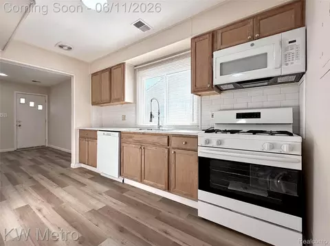 Kitchen - 53 E Brickley Ave, Hazel Park, MI 48030 photo 1 of 3