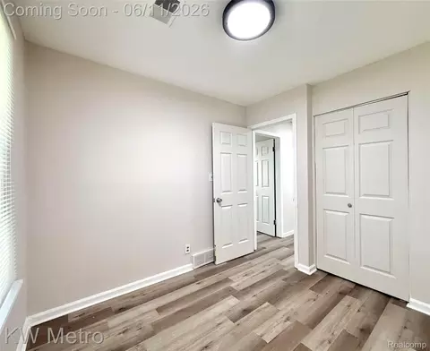 Bedroom - 53 E Brickley Ave, Hazel Park, MI 48030 photo 2 of 4