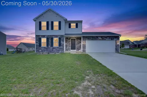 1110 Lancaster St, Lapeer, MI 48446