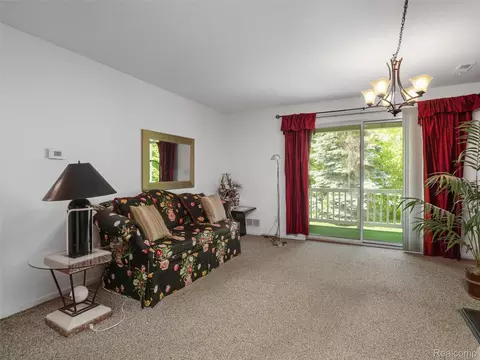 1127 S Lake Dr #206, Novi, MI 48377