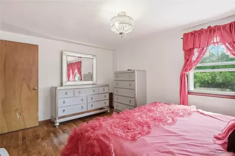 Bedroom - 2705 Glendale Rd, Summit, MI 49203 photo 4 of 5