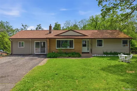 2705 Glendale Rd, Summit, MI 49203