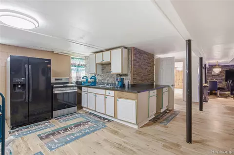 Kitchen - 2705 Glendale Rd, Summit, MI 49203 photo 4 of 6