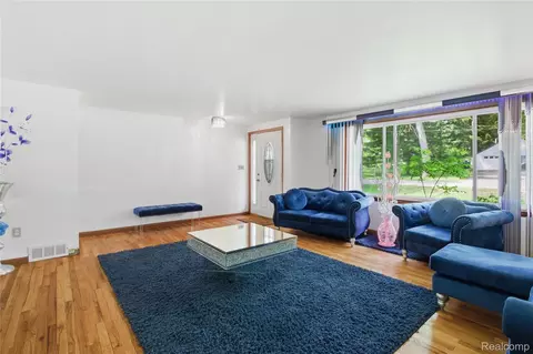 Living - 2705 Glendale Rd, Summit, MI 49203 photo 1 of 5