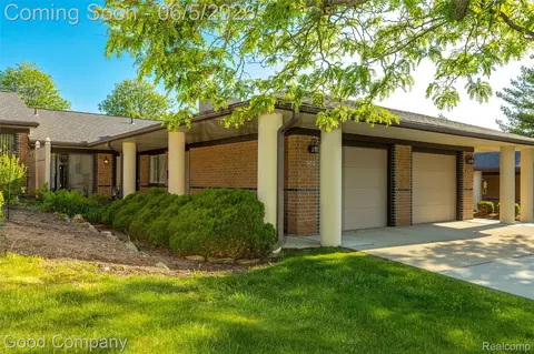 969 Wexford Way, Rochester Hills, MI 48307