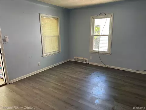 Living - 4149 Carnegie St, Wayne, MI 48184 photo 1 of 1