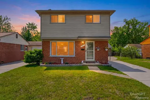 30615 Grandview Ave, Westland, MI 48186