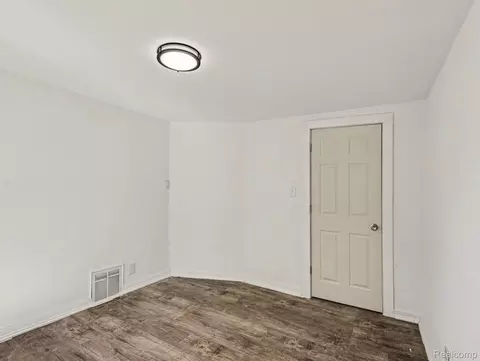 Bedroom - 1123 E 1st St, Monroe, MI 48161 photo 4 of 6
