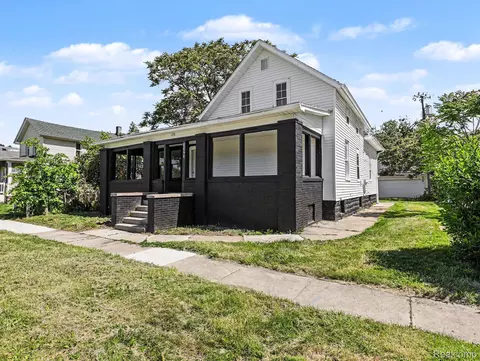 Exterior - 1123 E 1st St, Monroe, MI 48161 photo 3 of 4