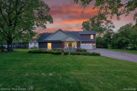 6415 Sunnydale Rd, Independence, MI 48346