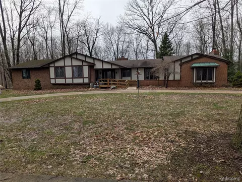 9345 Weber Rd, Columbus, MI 48063