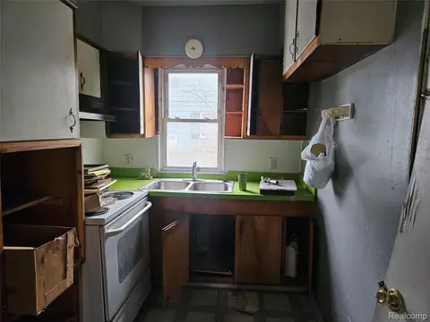 407 E 12th St, Flint, MI 48503 photo 4