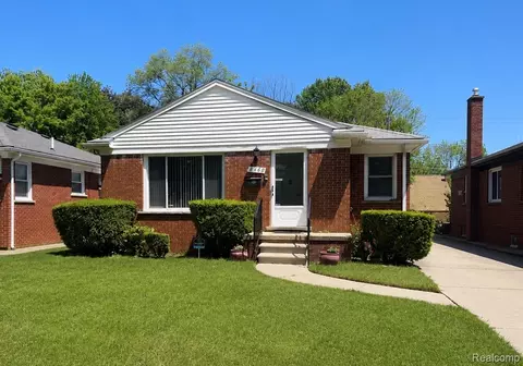 8460 Riverview St, Dearborn Heights, MI 48127