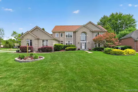 7340 Briargate Dr, Canton, MI 48187