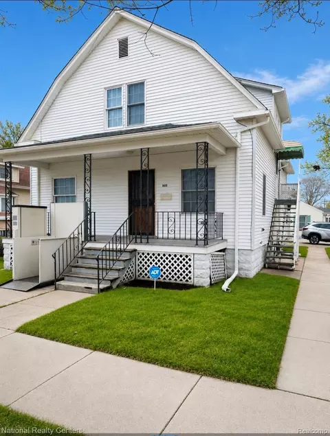 1611 S Erie St, Bay City, MI 48706