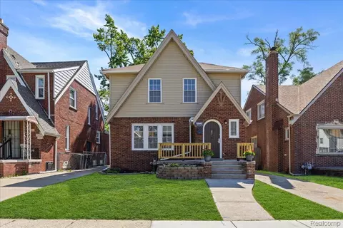 18942 Santa Rosa Dr, Detroit, MI 48221
