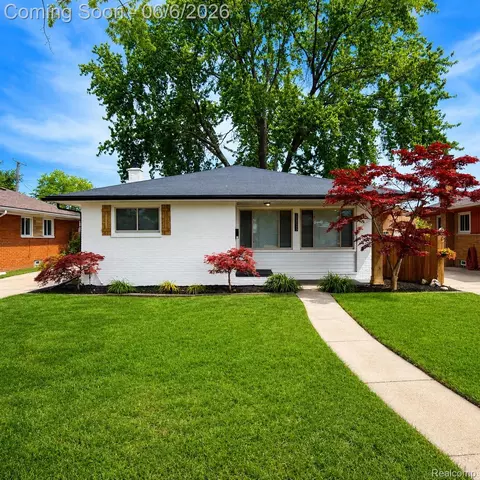 21633 Winshall St, Saint Clair Shores, MI 48081