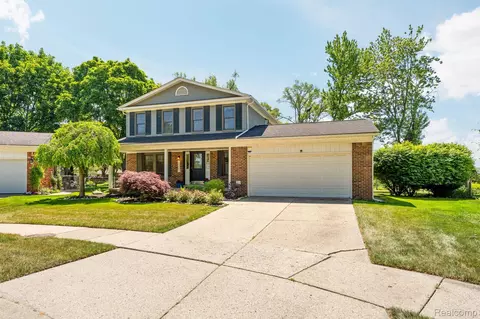 11203 Waverly Dr, Plymouth, MI 48170