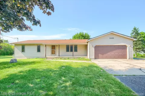5495 E Coldwater Rd, Flint, MI 48506