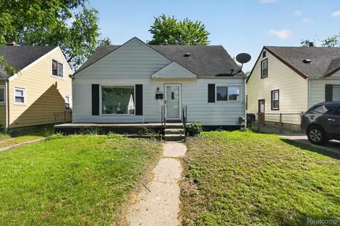33953 Glover St, Wayne, MI 48184