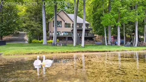 5084 N Birch Ave, Sheridan, MI 49410