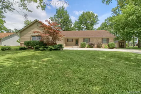 24487 Dugan Dr, Huron, MI 48164