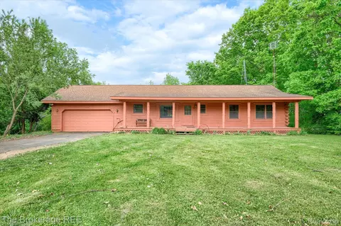 1077 Hadley Rd, Elba, MI 48446
