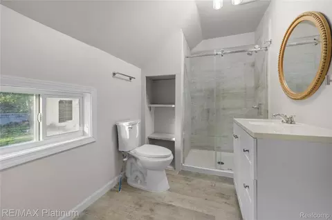 Bath - 2051 Dwight Ave, Flint, MI 48503 photo 1 of 3